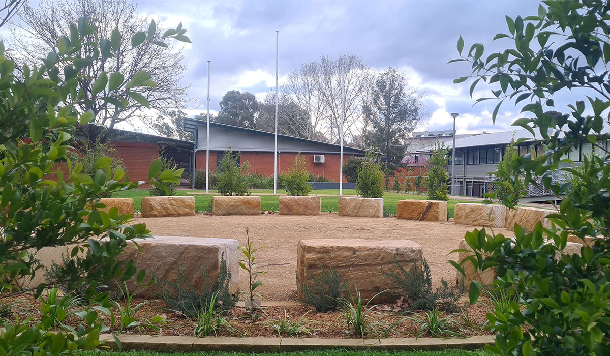 Thomas Reddall High School commercial landscape design and construction campbelltown nsw yarning circle, sandstone blocks