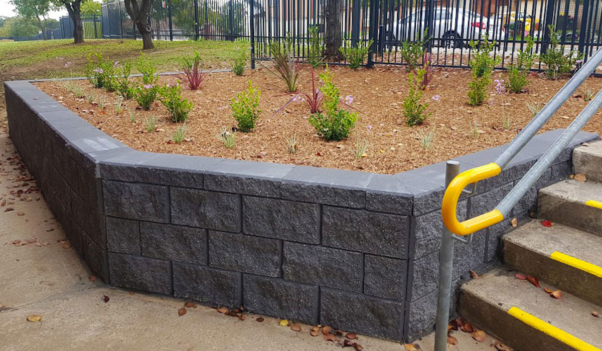 Greenway Park Public School, raised garden beds, commercial landscaping construction and design