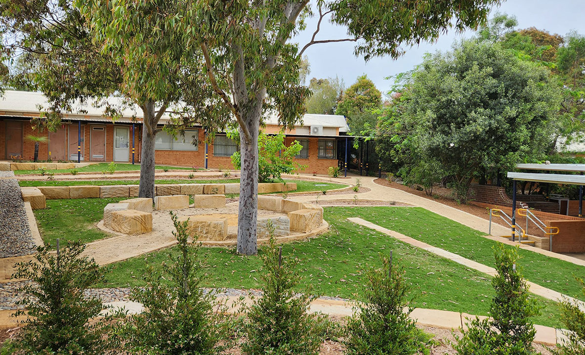 Ambarvale High School campbelltown commercial landscaping construction and design, yarning circle, sandstone