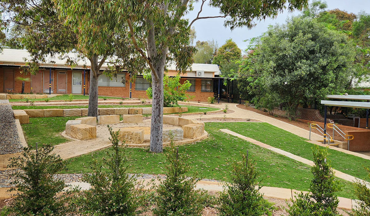 Ambarvale Public School, yarning circle, turf laying, commercial landscaping construction and design campbelltown nsw